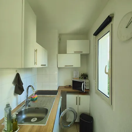 Near Tramway, & Airport - Air Conditioning & Free Wifi Apartmán