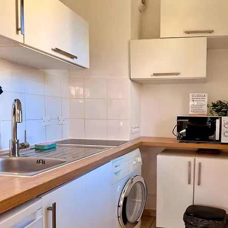 Appartement Near Tramway, & Airport - Air Conditioning & Free Wifi Nice